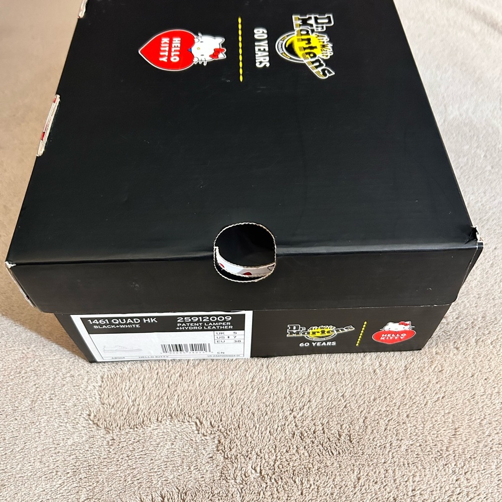 🔥❤️😻Dr. Martens 1461 QUAD HK Hello Kitty Patent Lamper+Hydro Leather😻❤️🔥 - Picture 12 of 16